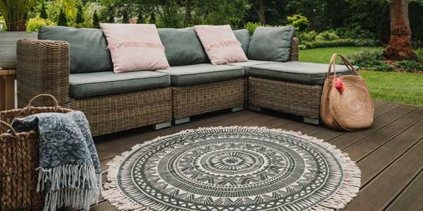 Can Outdoor Rugs Be Left Outside?