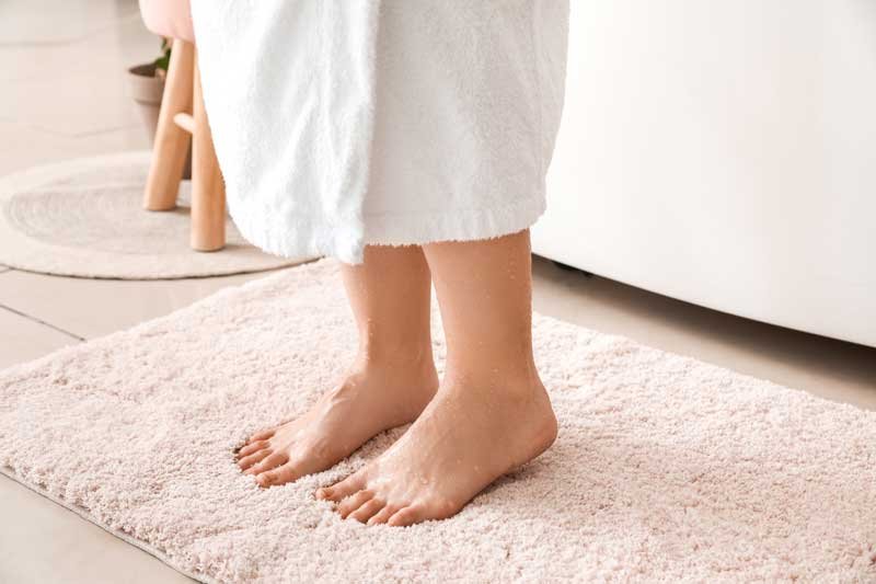 How-To-Clean-Bathroom-Rugs-With-Rubber-Backing